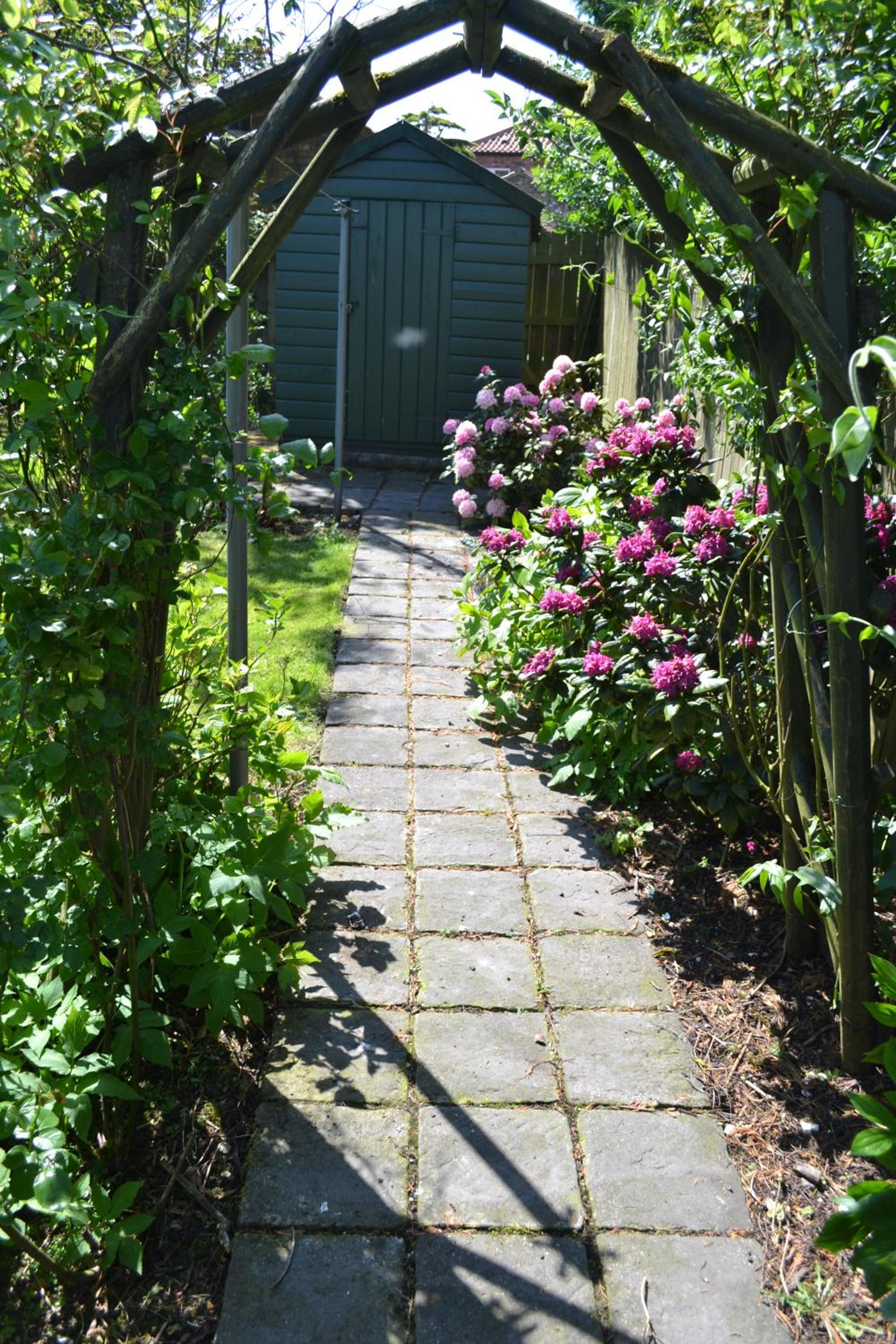 Serene Yorkshire Wolds Cottage Sleeps 6 EV
