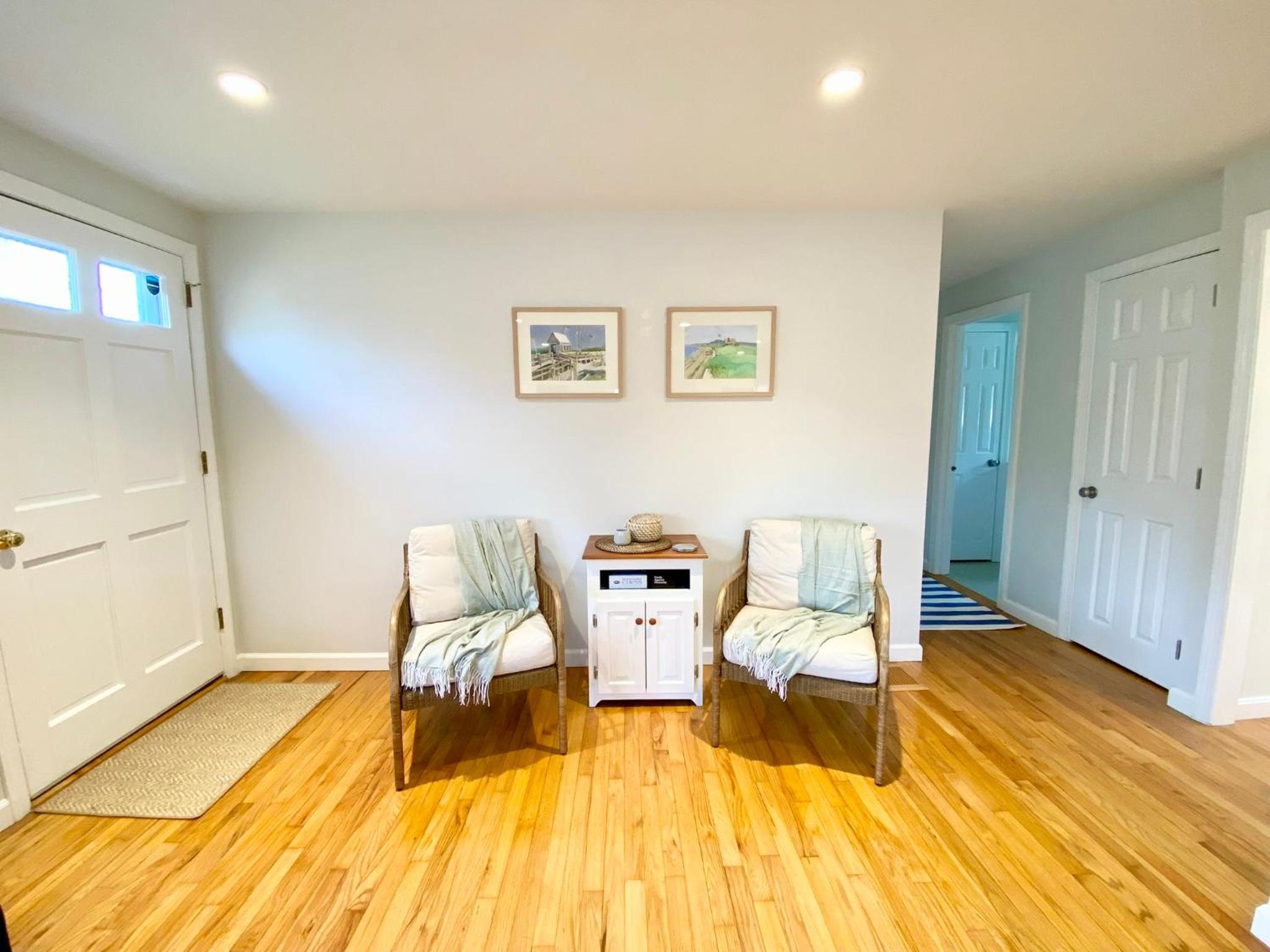 3BR House; 5 min drive to Mayflower Beach view 2
