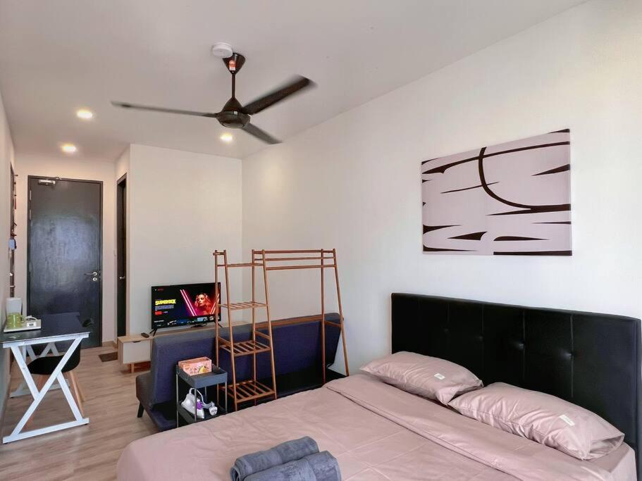 2PX Studio @ Emporis Near Segi Uni, MRT KotaDamansara, IKEA, 1Utama & Tropicana Garden Mall photo 7