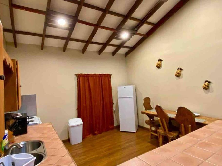 Casa Café Roatan, Honduras