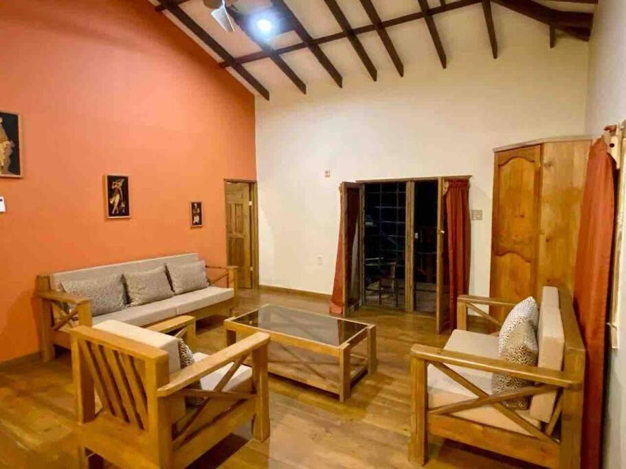 Casa Café Roatan, Honduras