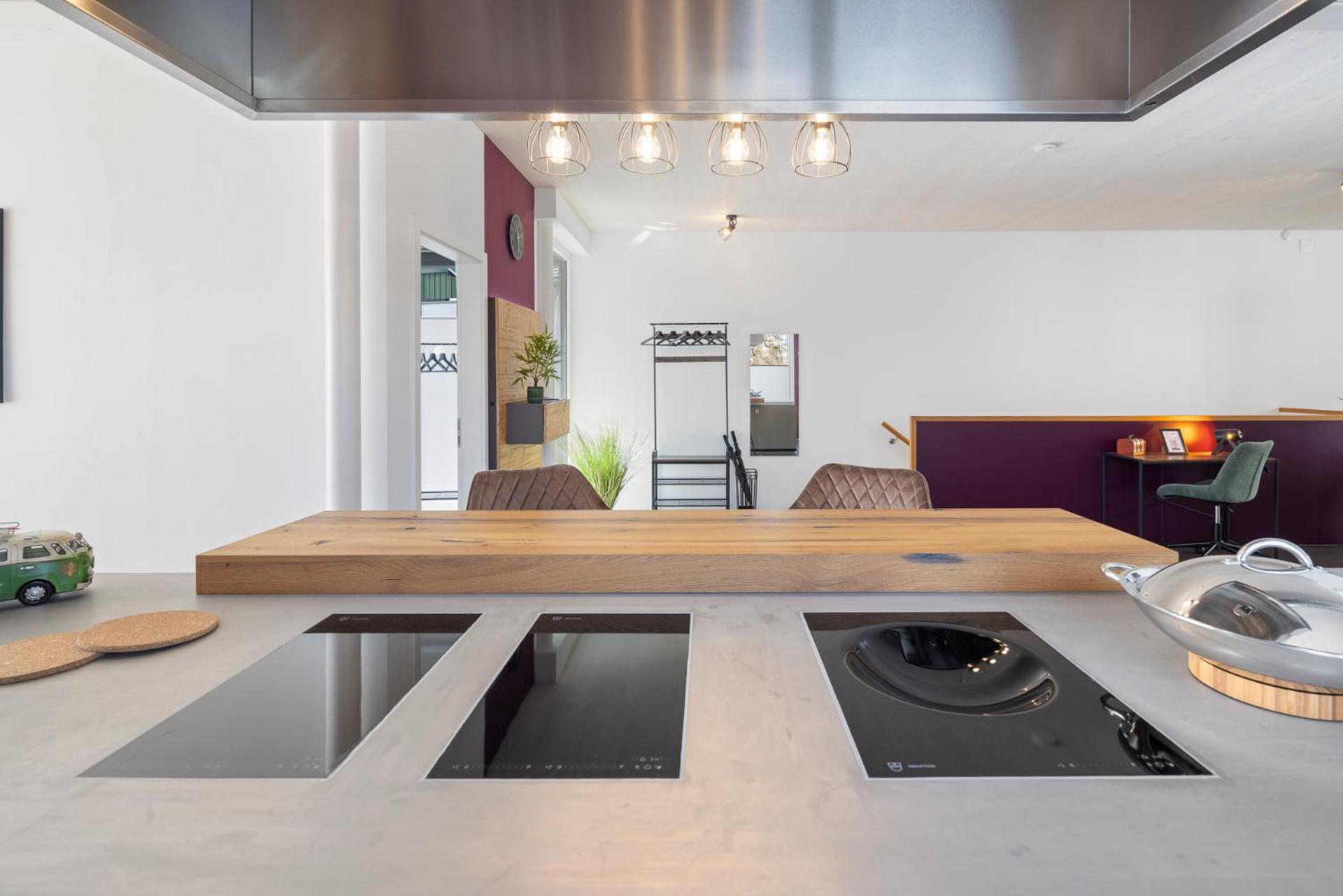 Casa Milla-Zentrales, modernes Loft in Langenthal -am Fluss mit Balkon, Parkplatz und grosser Küche