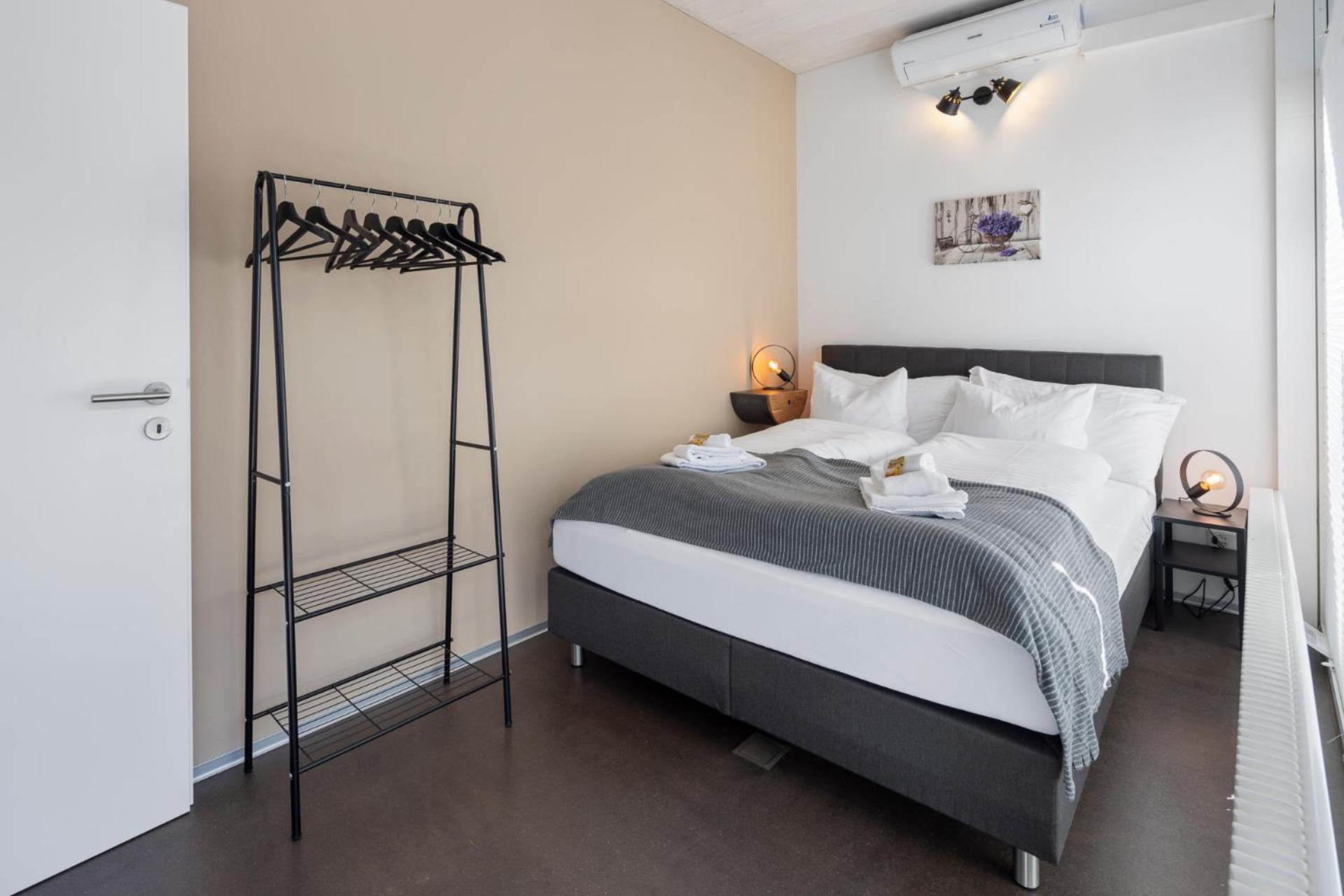 Casa Milla-Zentrales, modernes Loft in Langenthal -am Fluss mit Balkon, Parkplatz und grosser Küche