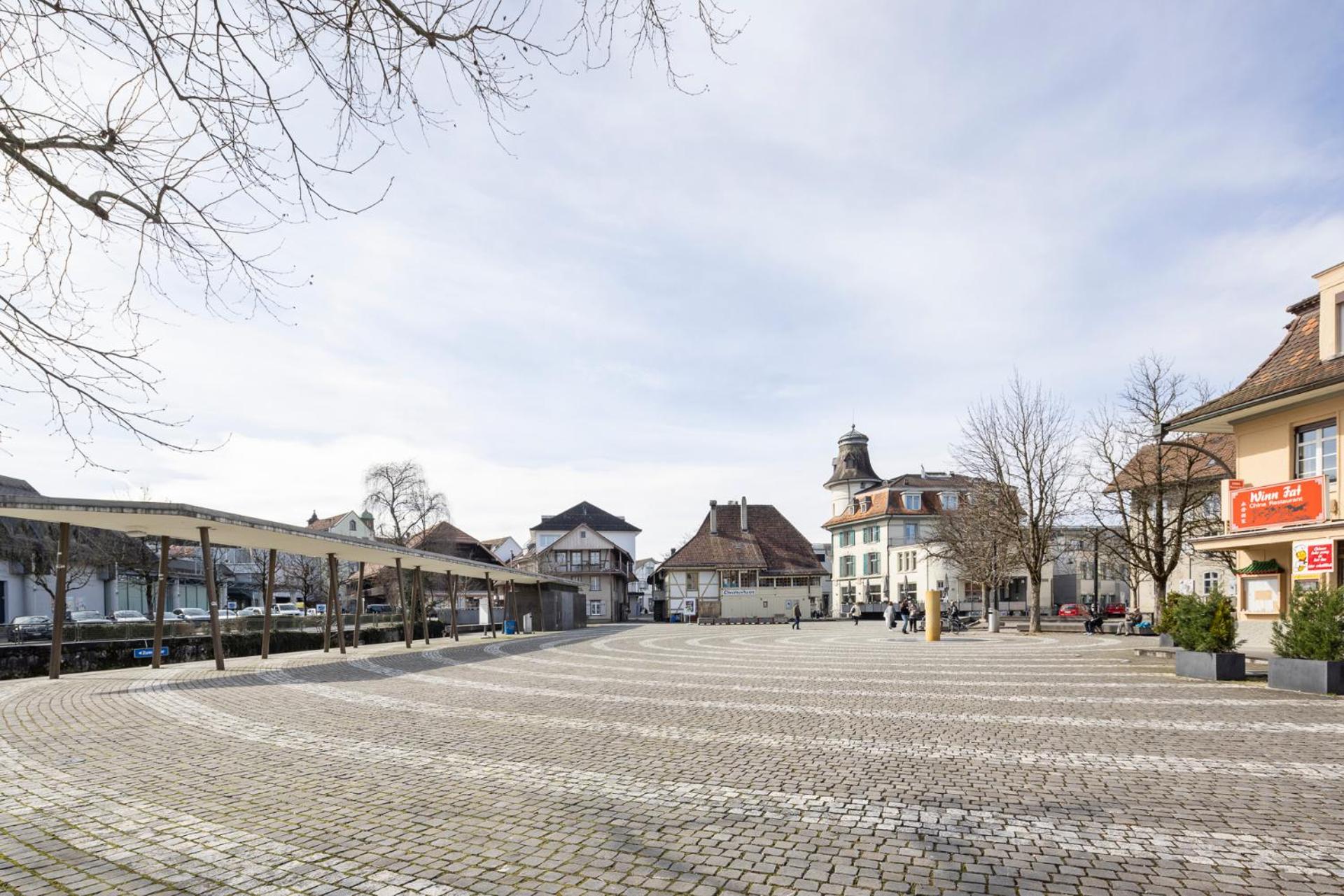 Casa Milla-Zentrales, modernes Loft in Langenthal -am Fluss mit Balkon, Parkplatz und grosser Küche