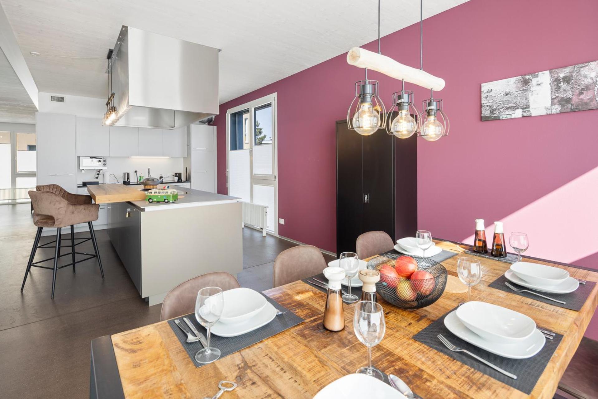 Casa Milla-Zentrales, modernes Loft in Langenthal -am Fluss mit Balkon, Parkplatz und grosser Küche