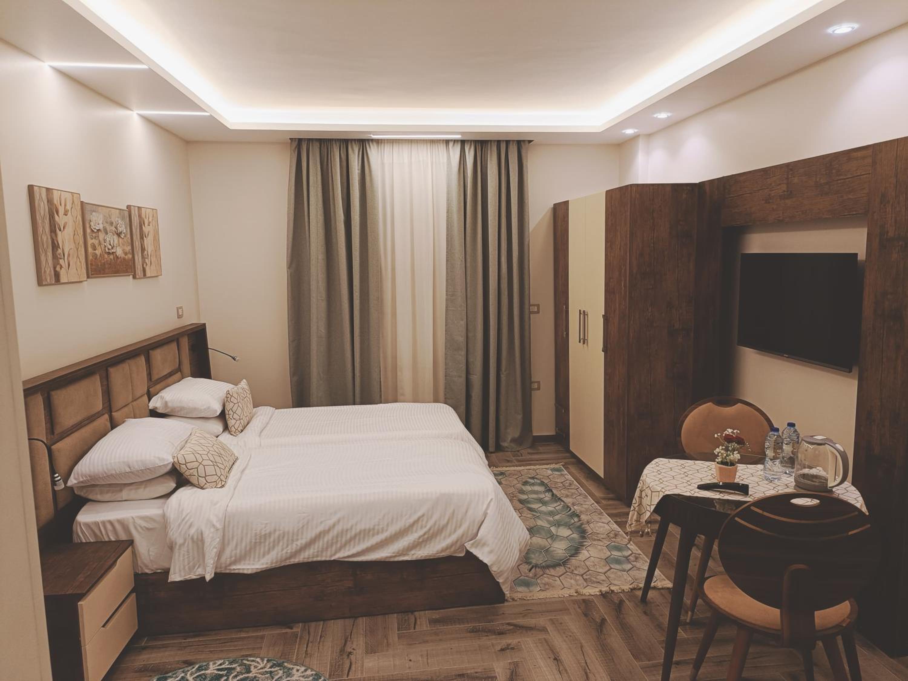 Aurora sky view suite