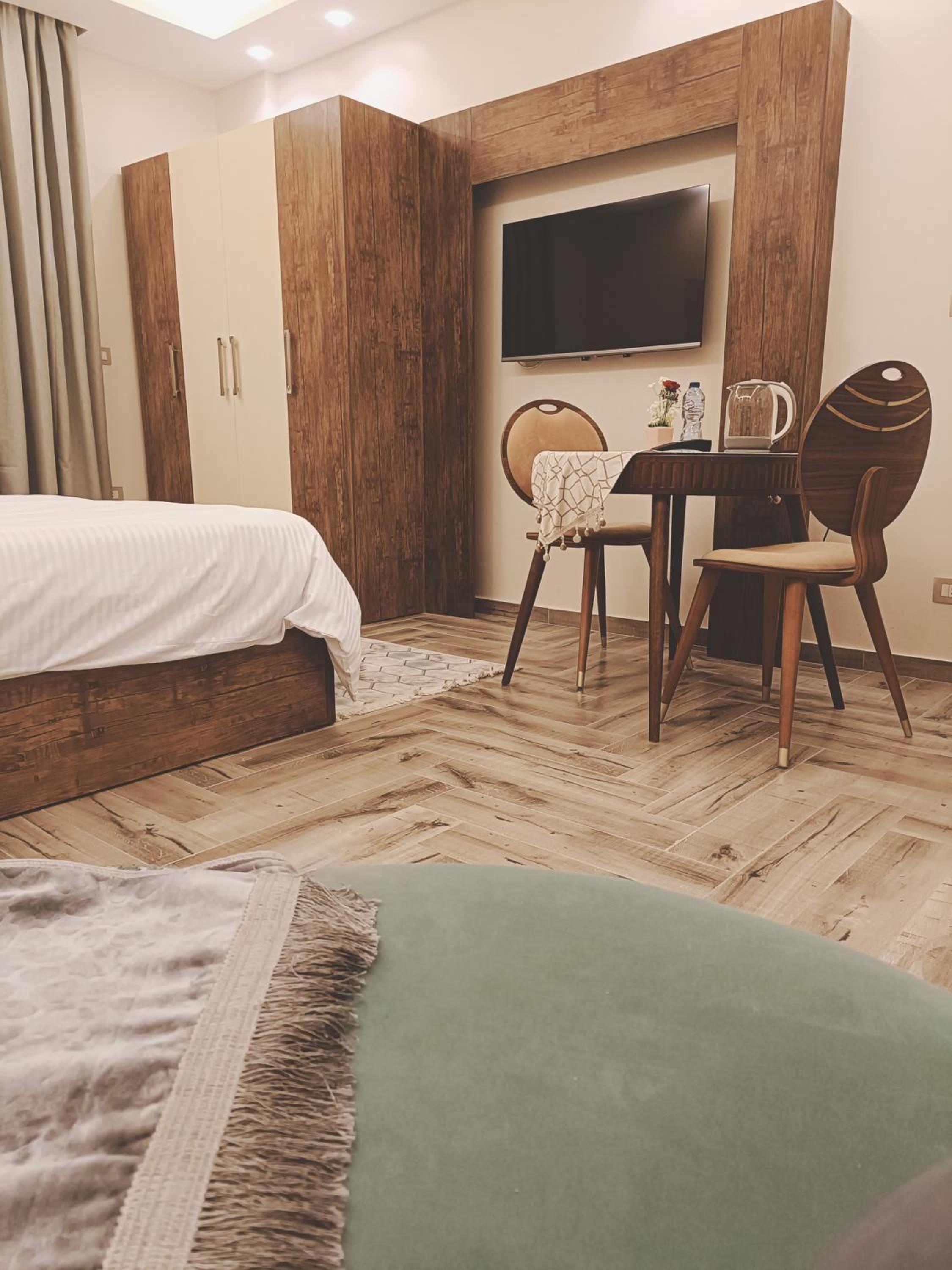 Aurora sky view suite