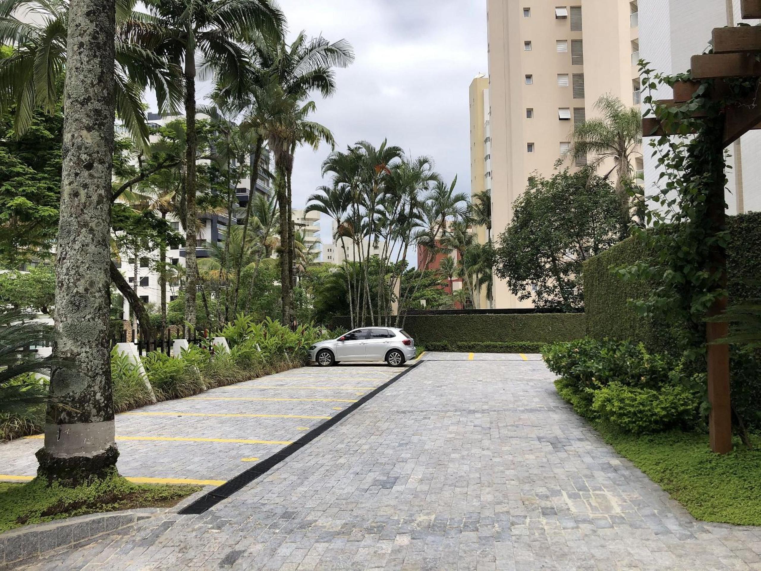 Riviera: M3 Kingston Town 61, beach front