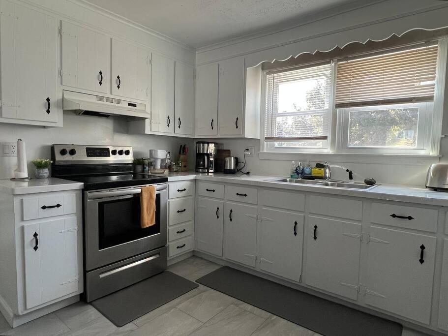 Milford Vacations - Quiet and Cozy Getaway in Milford - Property Image 3