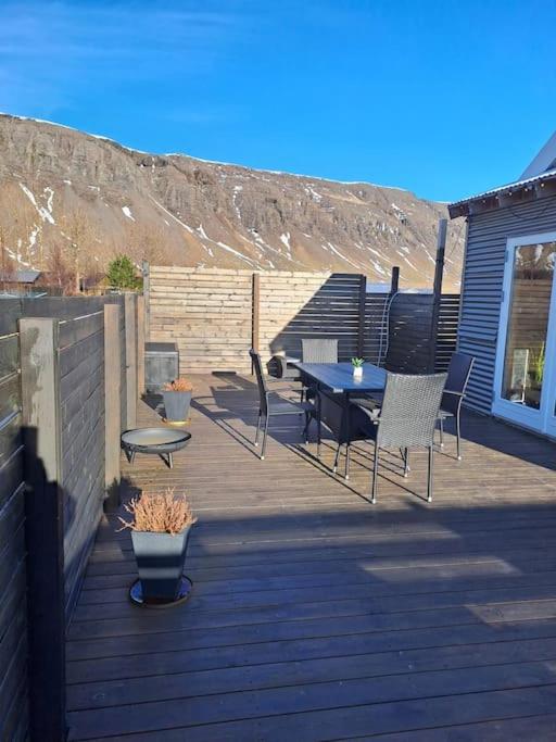 Nýlegur sumarbústaður/friðsæld