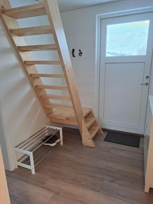 Nýlegur sumarbústaður/friðsæld