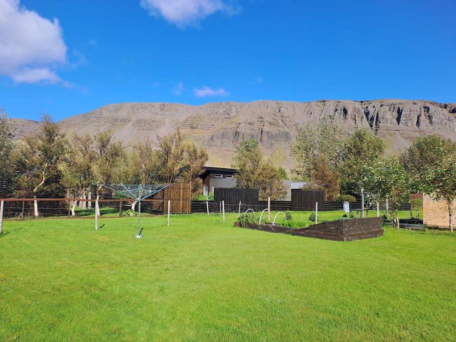 Nýlegur sumarbústaður/friðsæld