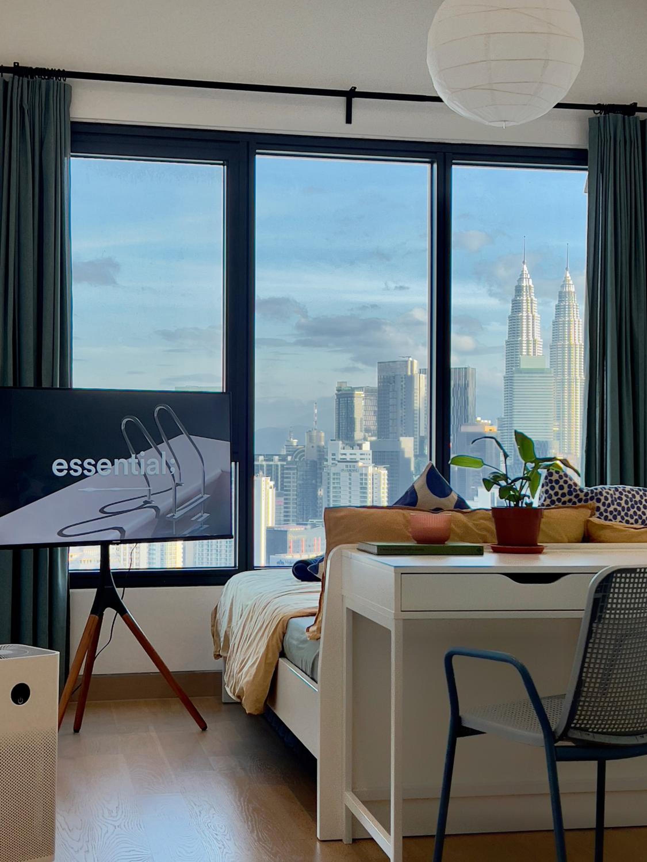 Rooms with KLCC and KL Tower view by Yee