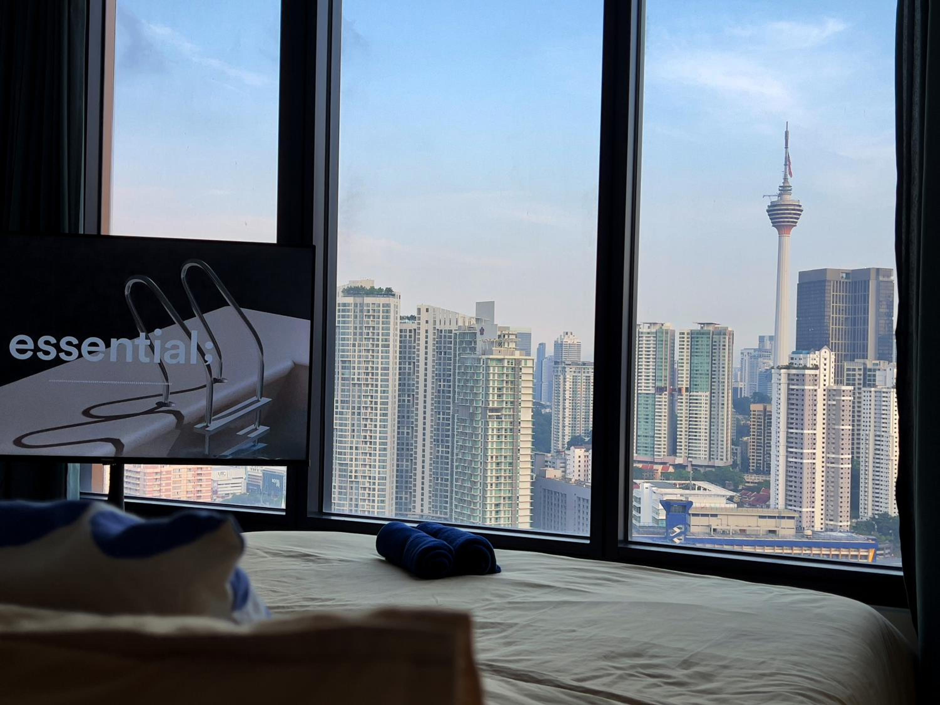 Rooms with KLCC and KL Tower view by Yee
