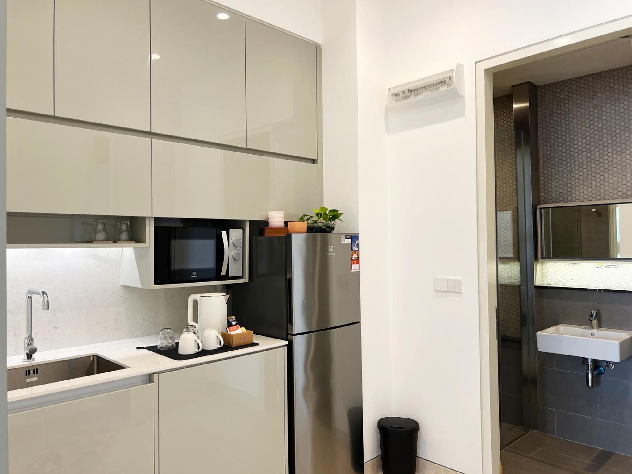 Rooms with KLCC and KL Tower view by Yee