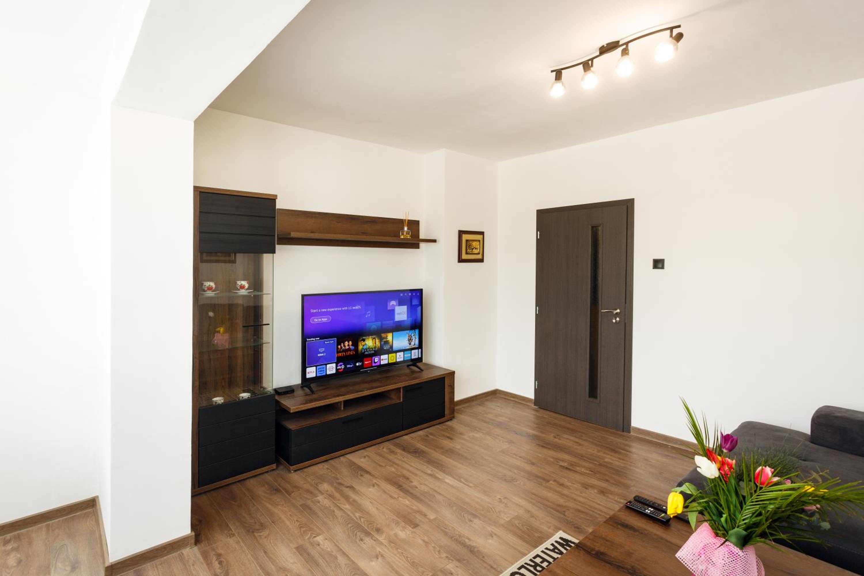 Victoria Apartment