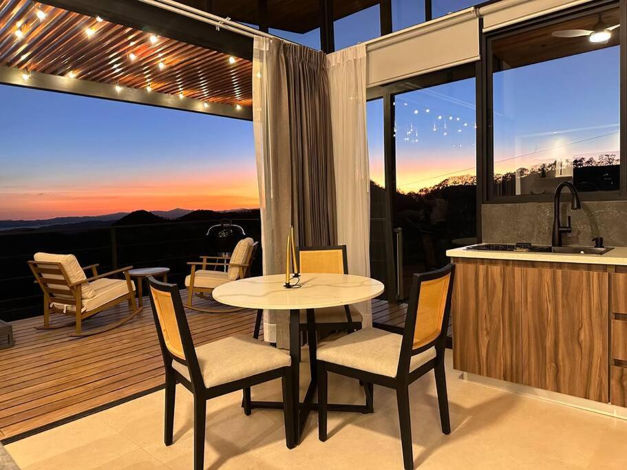 GoldenView+ Aire acondicionado+Jacuzzi (a 15 km de Monteverde)