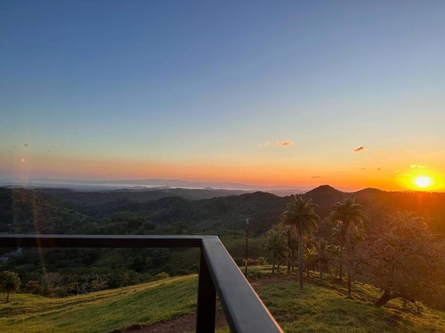 GoldenView+ Aire acondicionado+Jacuzzi (a 15 km de Monteverde)