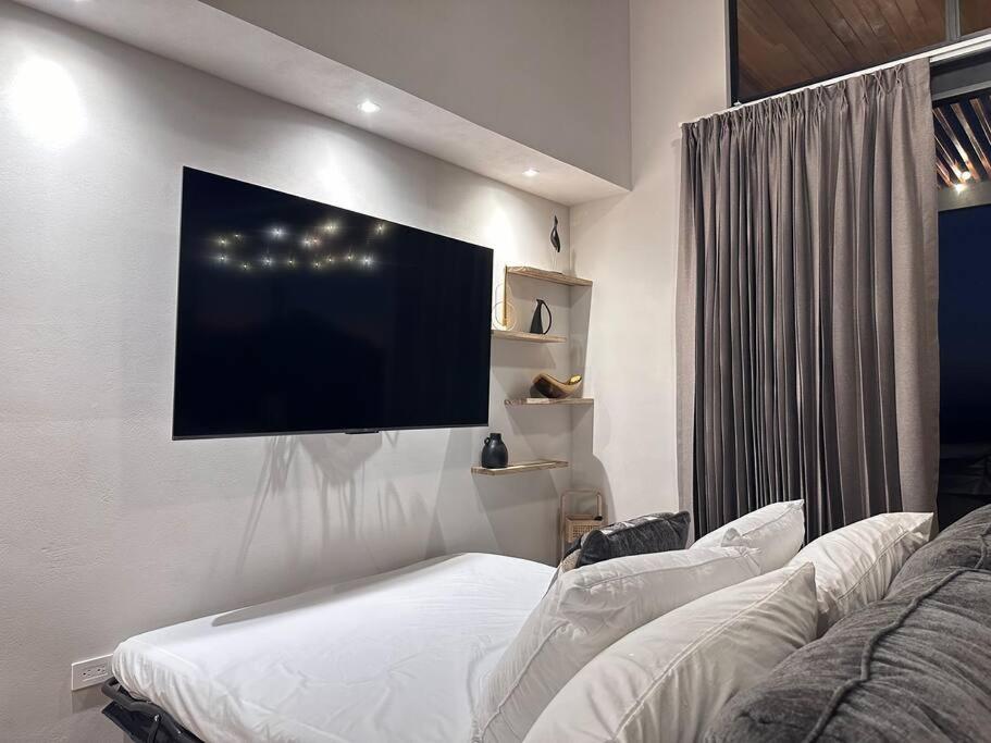 GoldenView+ Aire acondicionado+Jacuzzi (a 15 km de Monteverde)