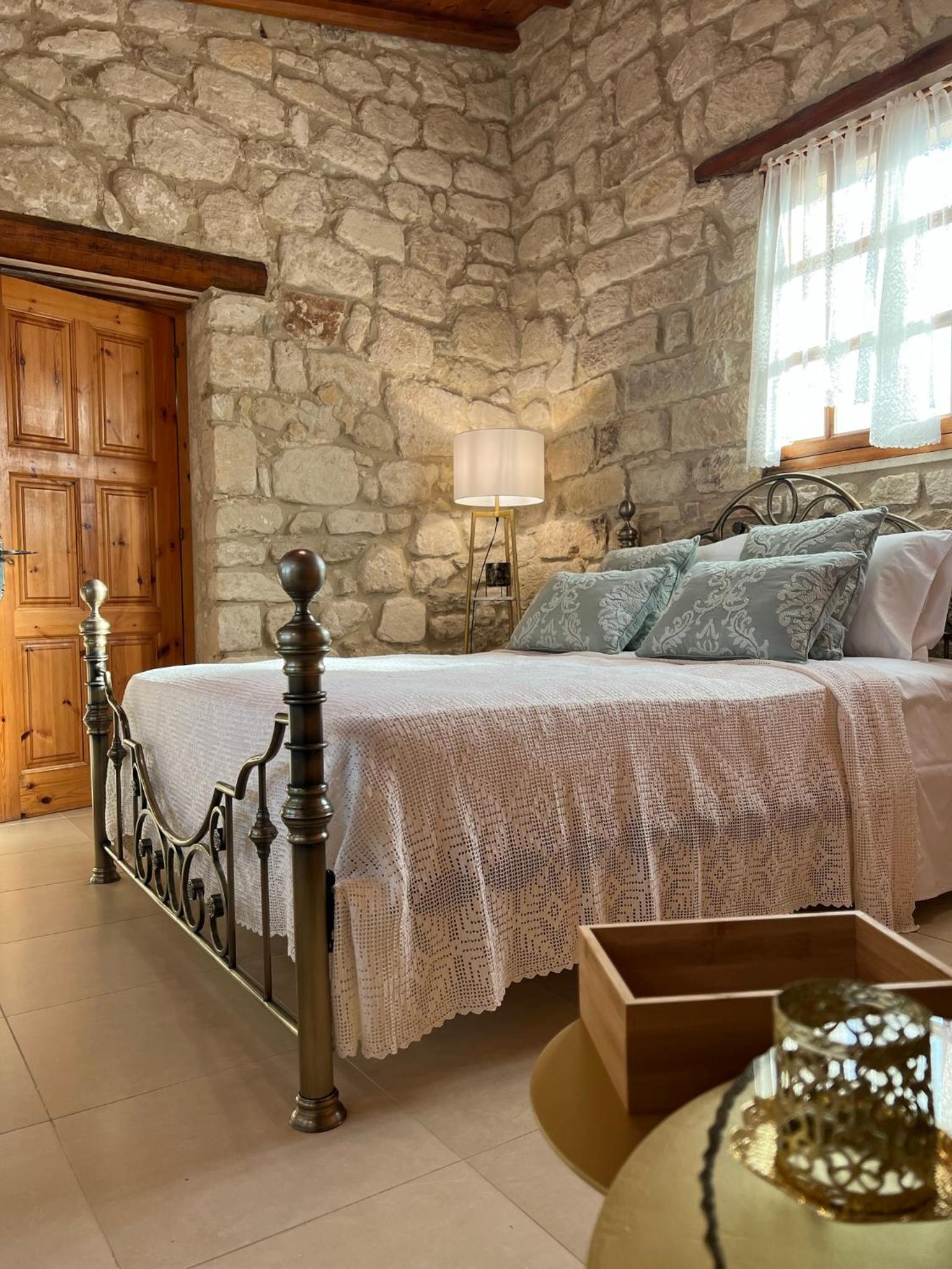 Florence Dreaming House
