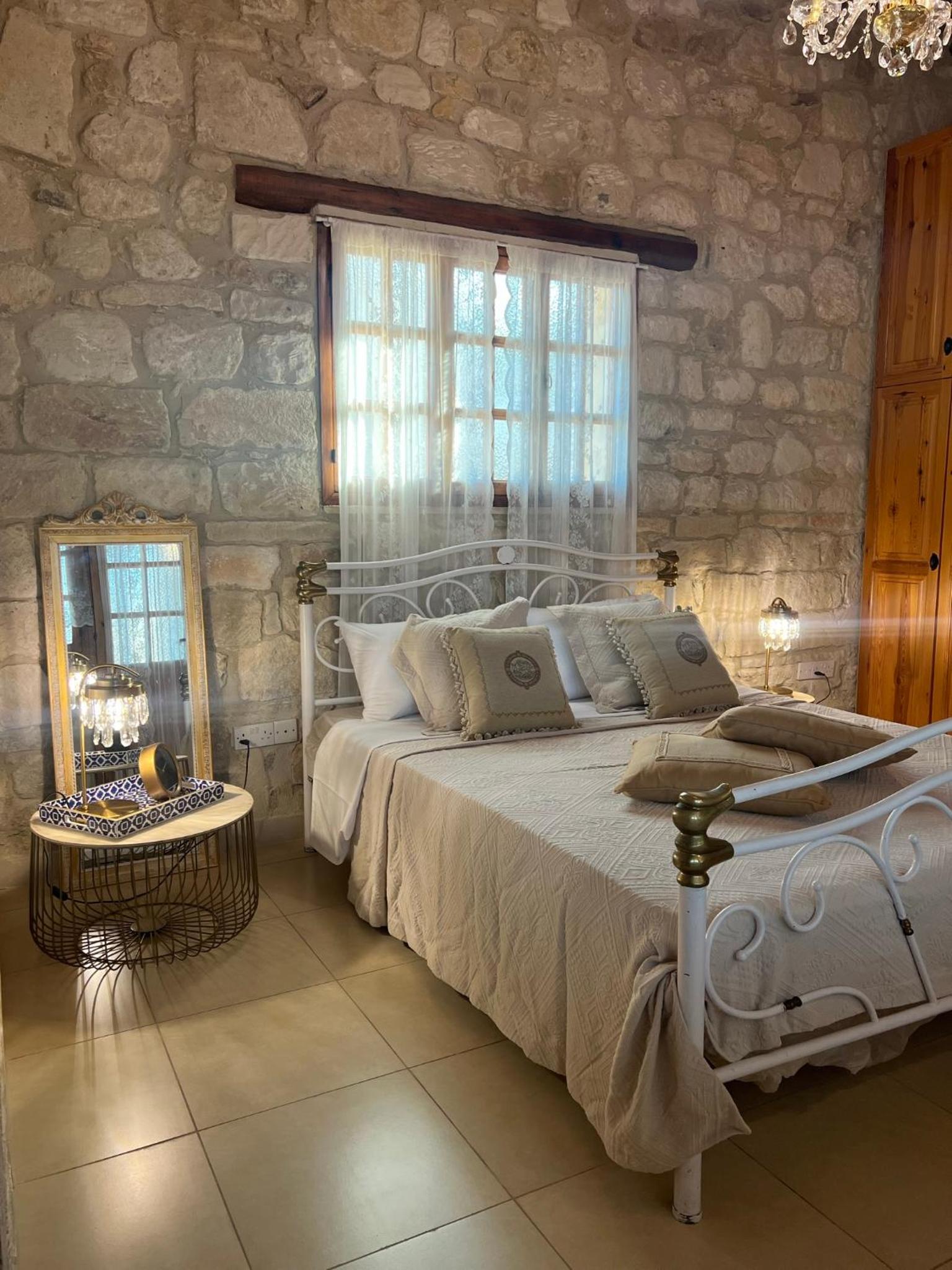 Florence Dreaming House