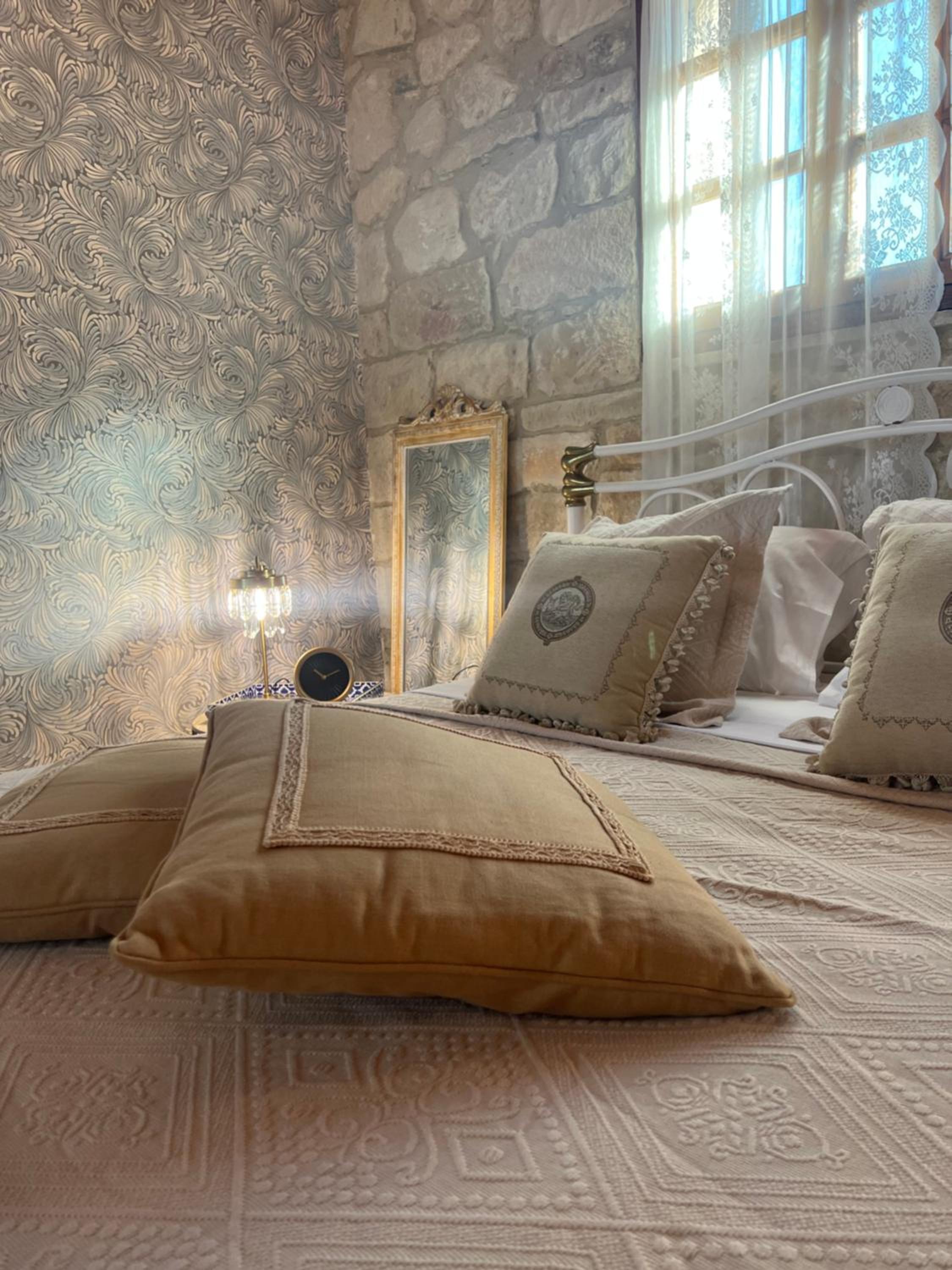 Florence Dreaming House