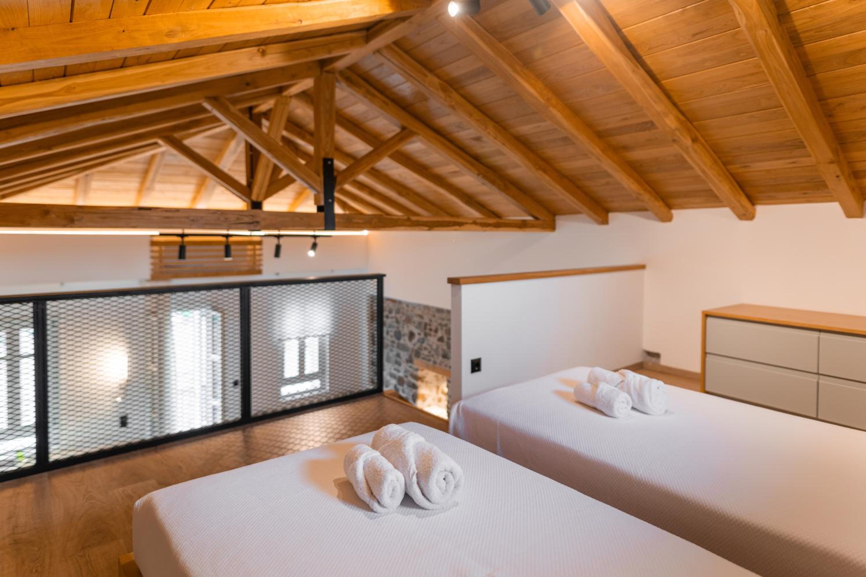 MY Volissos Apartments