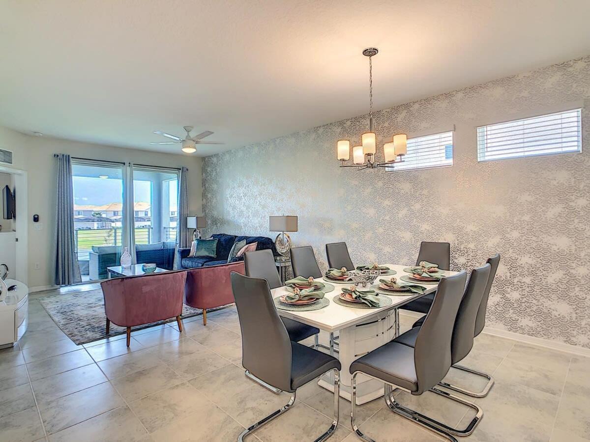 Comfy Lakeview 3BR with 2 Clubhouses & Waterpark