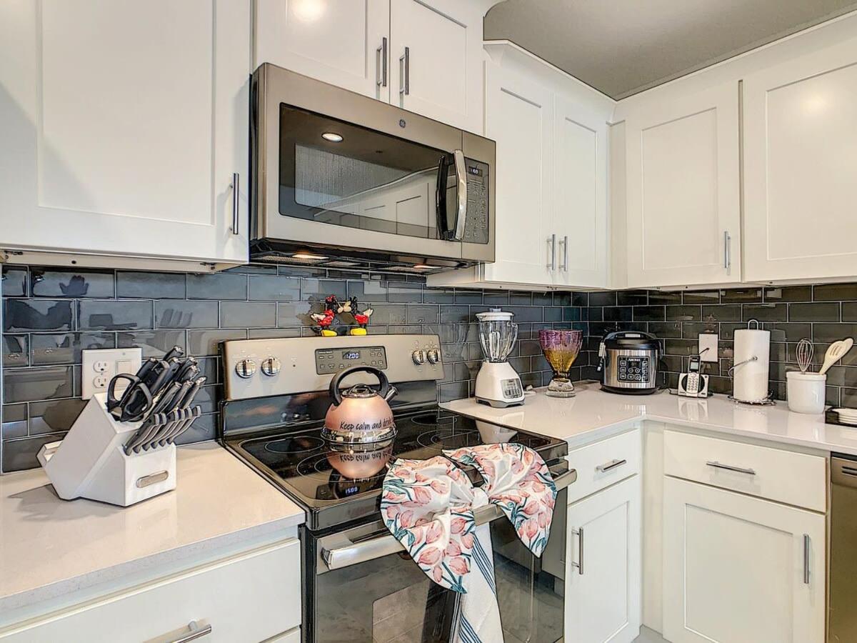 Comfy Lakeview 3BR with 2 Clubhouses & Waterpark