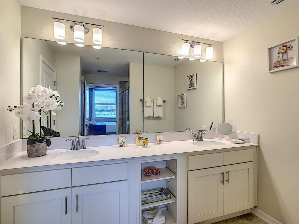 Comfy Lakeview 3BR with 2 Clubhouses & Waterpark