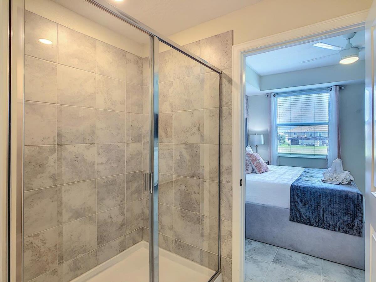 Comfy Lakeview 3BR with 2 Clubhouses & Waterpark
