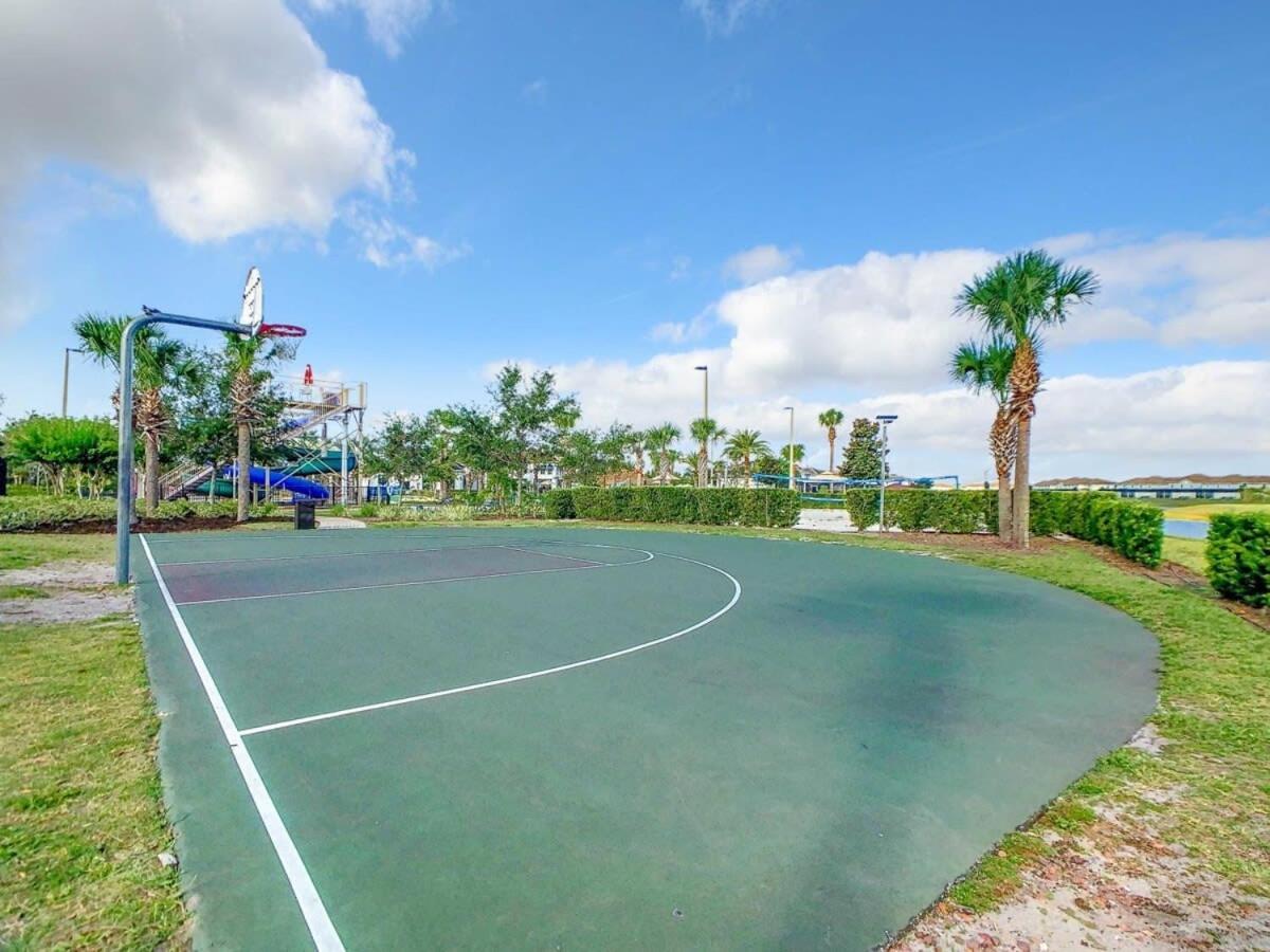 Comfy Lakeview 3BR with 2 Clubhouses & Waterpark