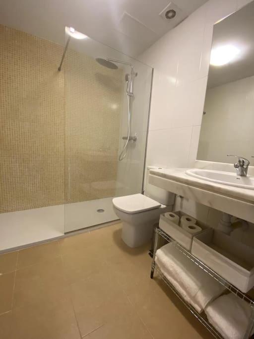 Casa Julia Fantástico adosado con piscina.