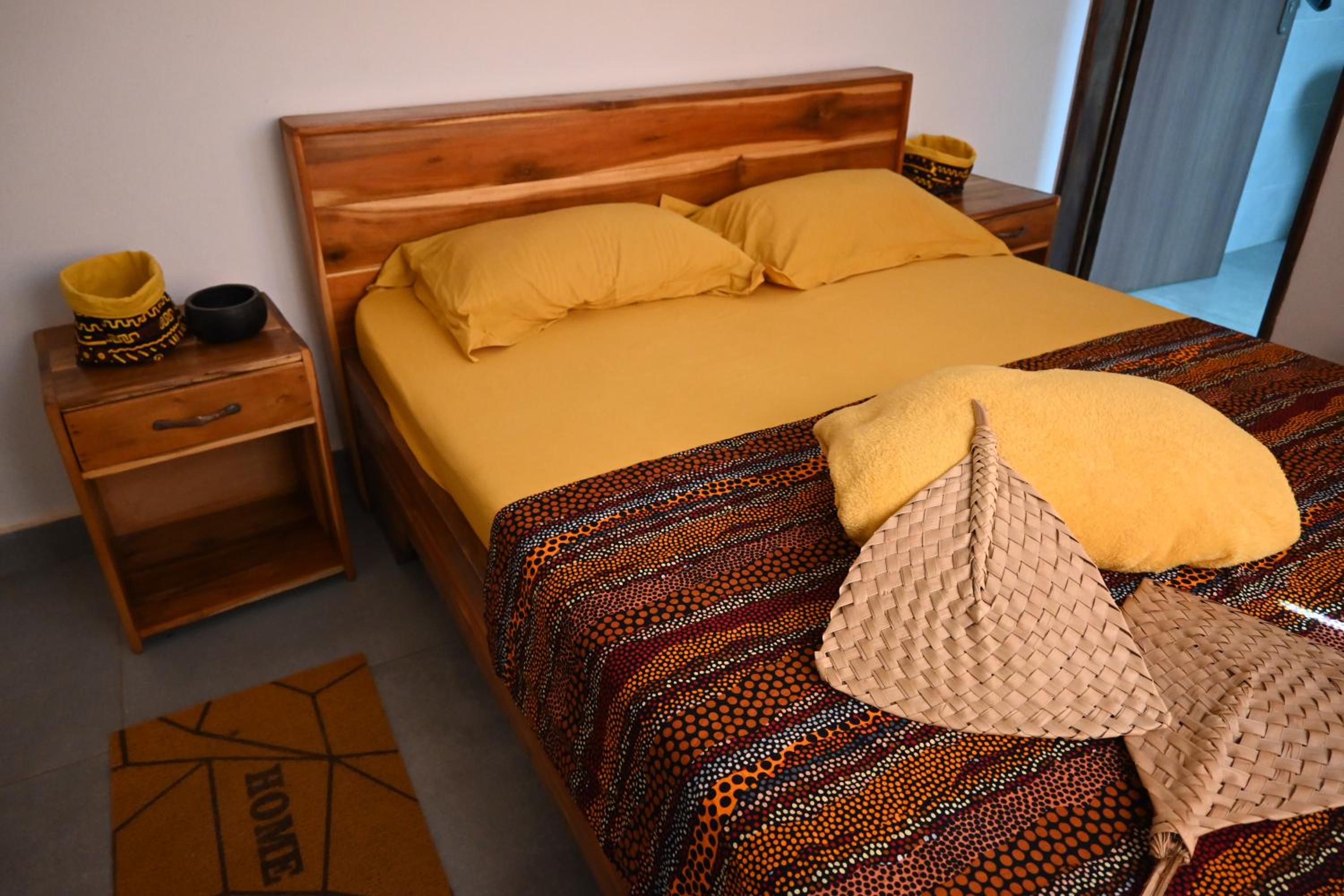 Les Amazones Rouges maison moderne et chaleureuse