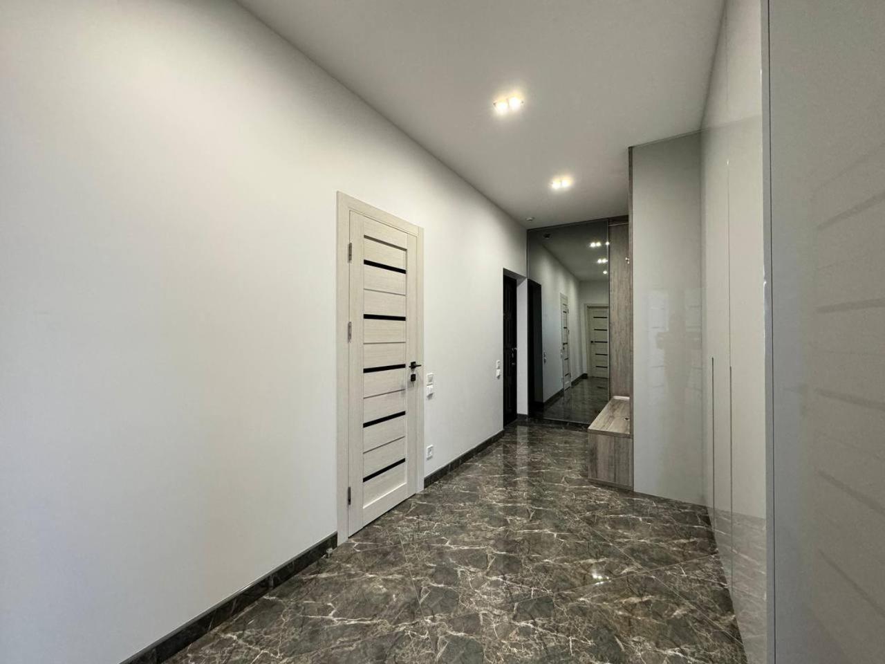 45 Pearl 2 Bedrooms Disign Apartment view 4