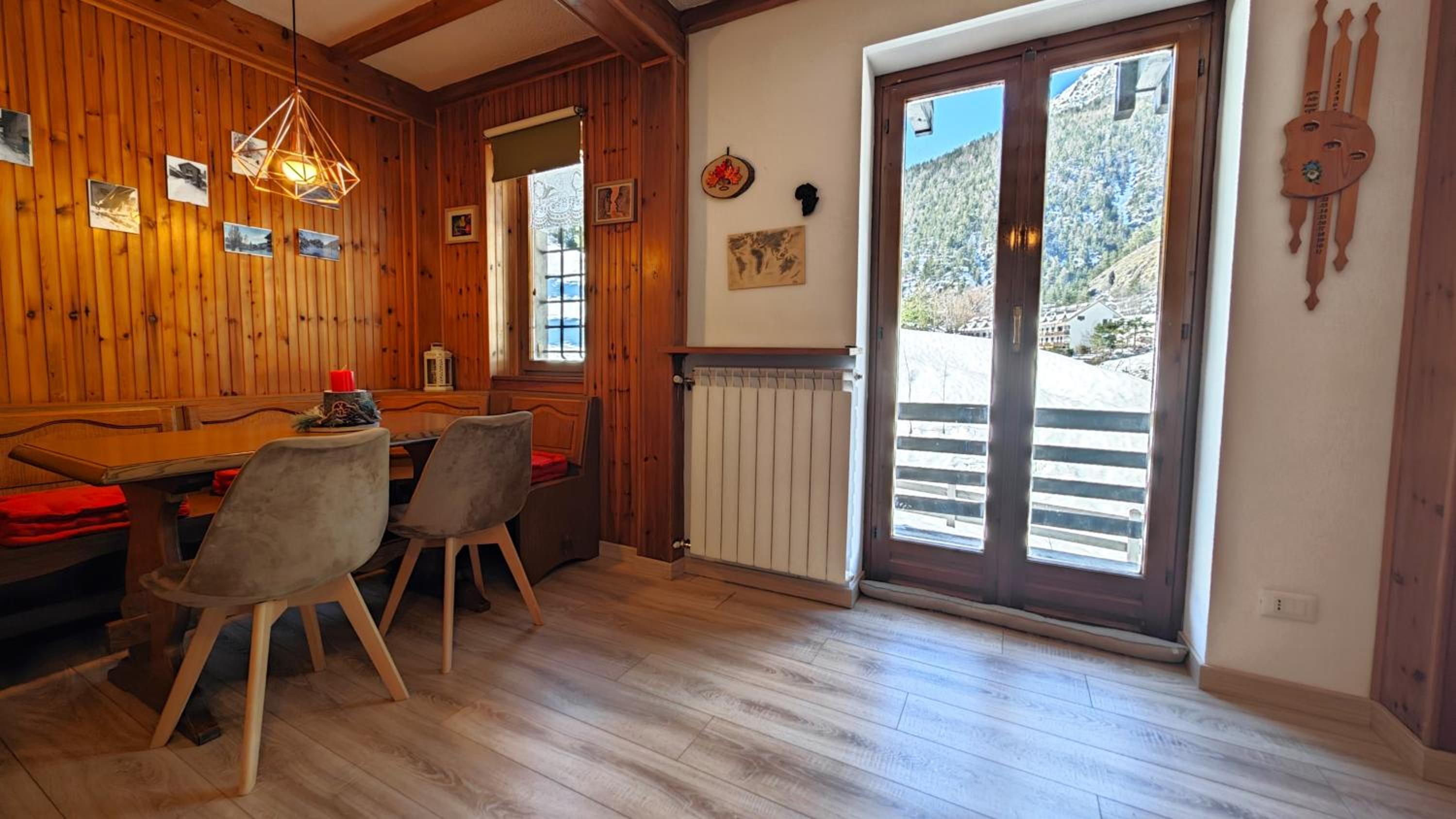 Hostdomus - Seguret view 4