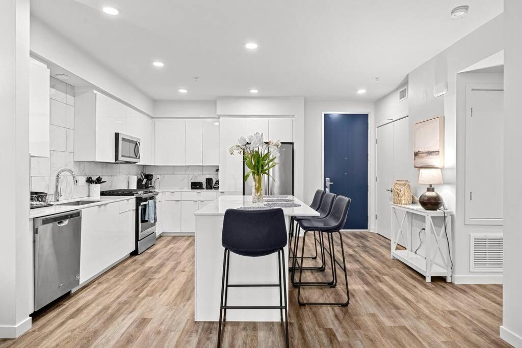 Exclusive property in the heart of marina del rey