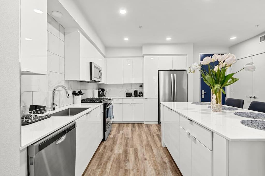 Exclusive property in the heart of marina del rey