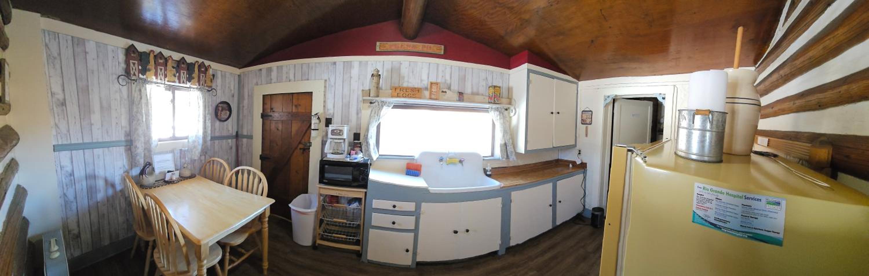 Chinook Cabins & RV Park