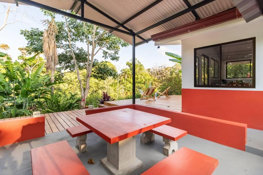 Casa Hummingbird Peace & Nature