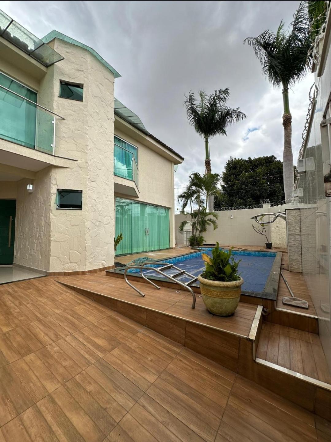 Sobrado com piscina no jardim america