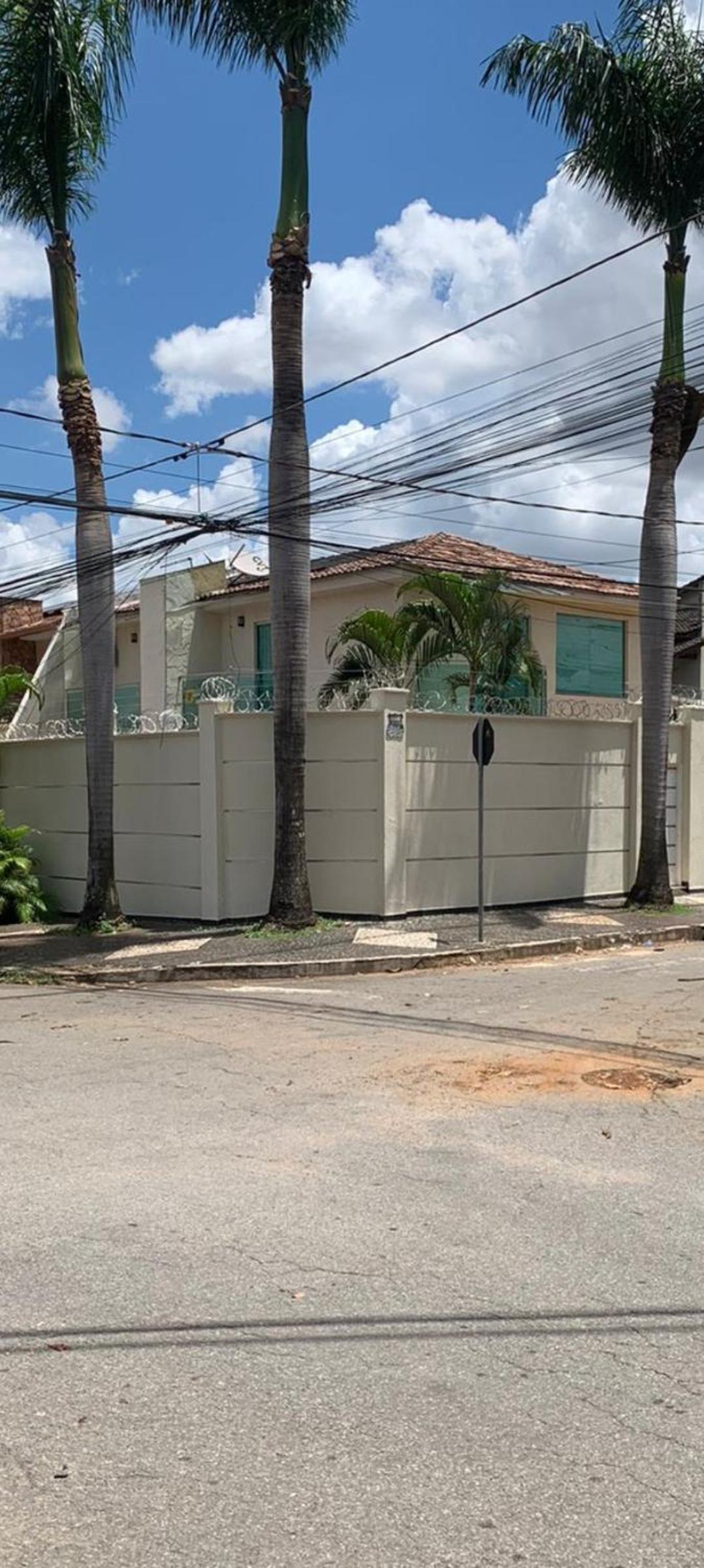 Sobrado com piscina no jardim america