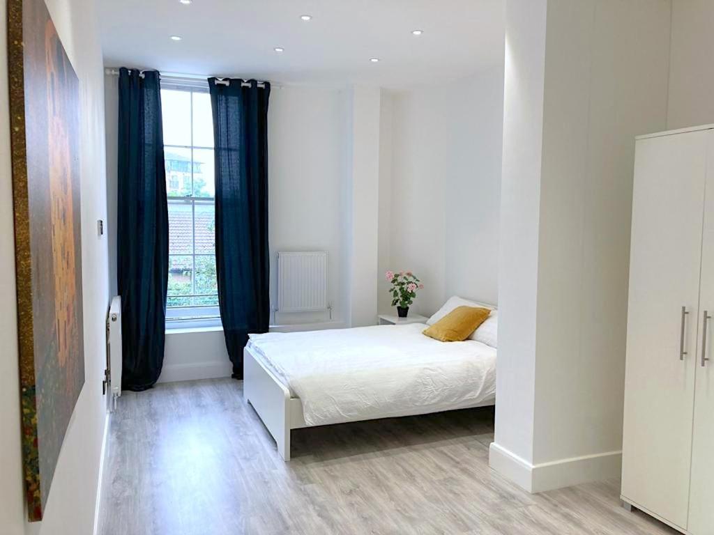 Harrow Apartments