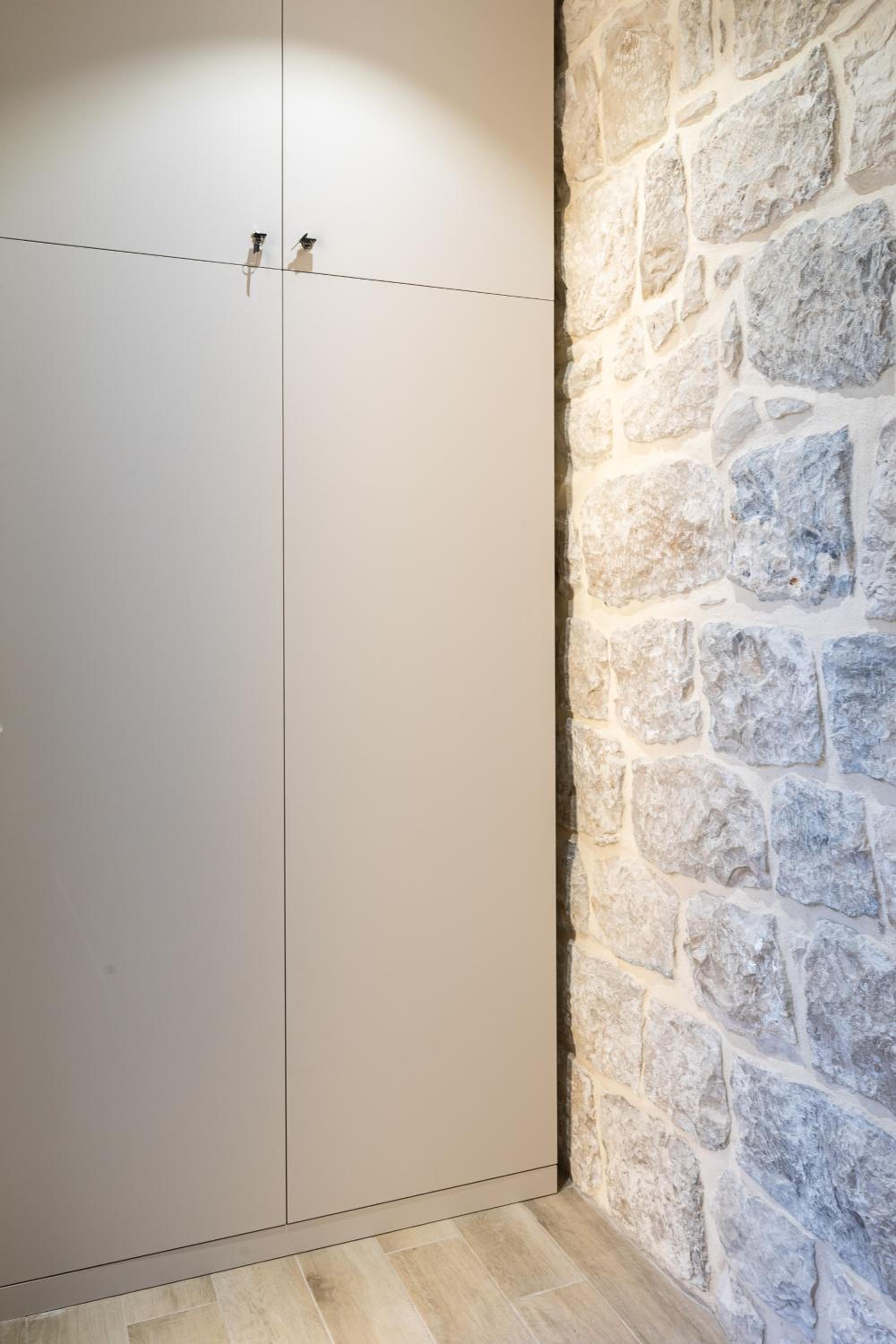 Floret Apartment