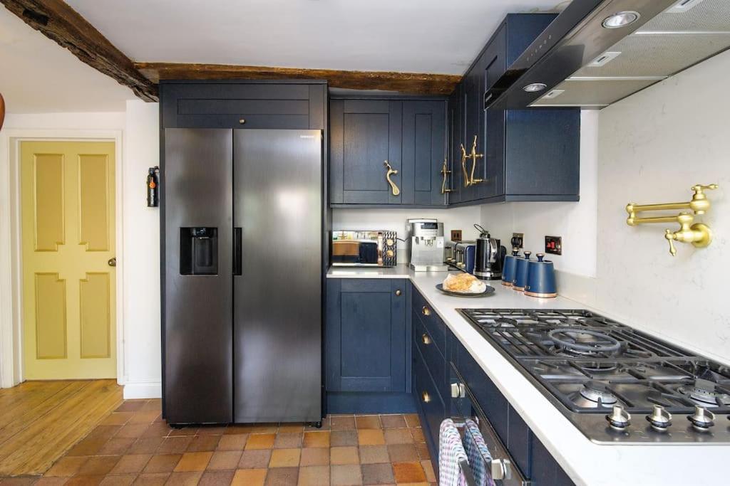 Luxury 3 Bed Manor House With Hot Tub, Cinema Room, Sky TV, photo 80