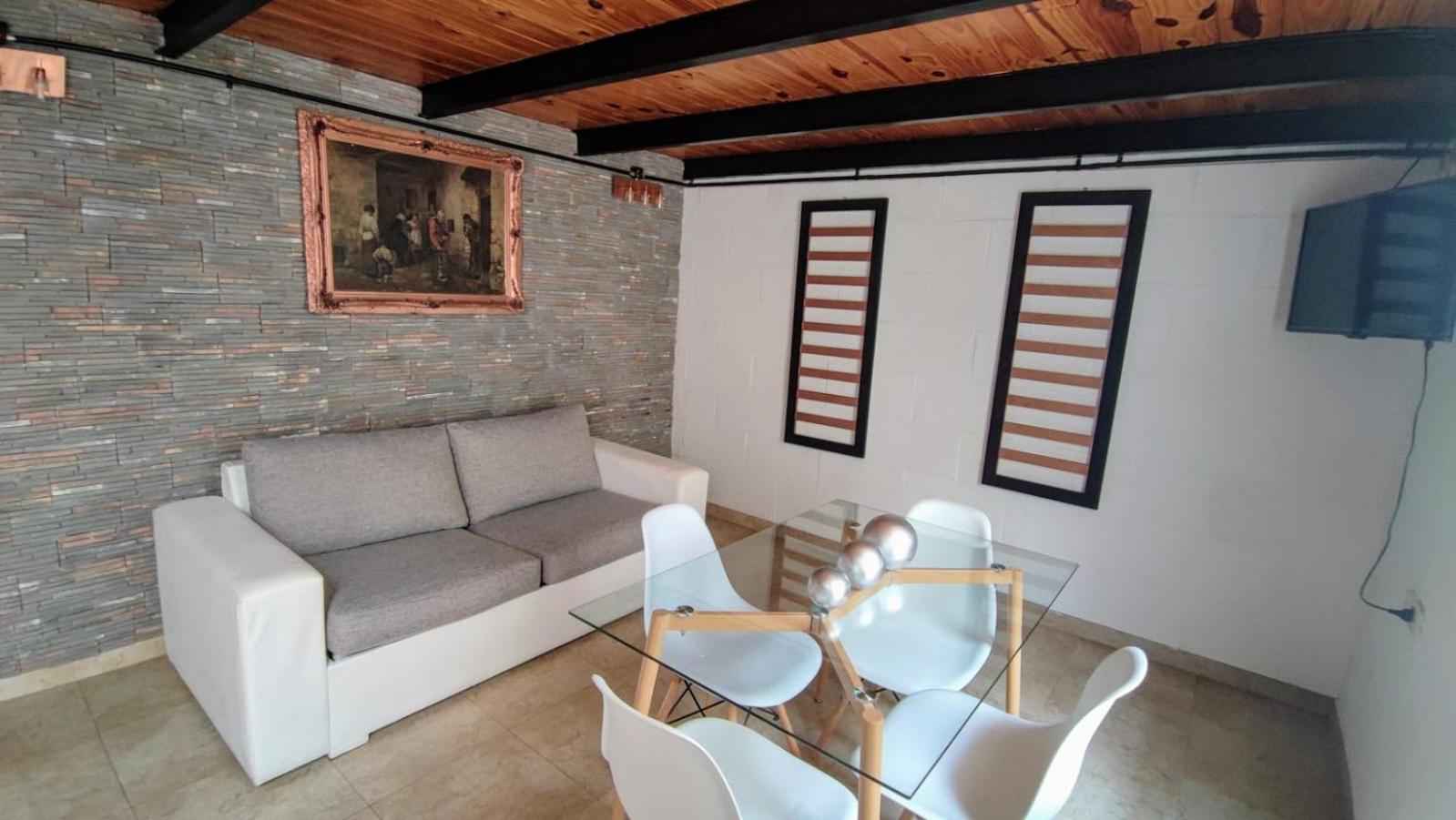 Departamento con patio en excelente ubicación en Belgrano