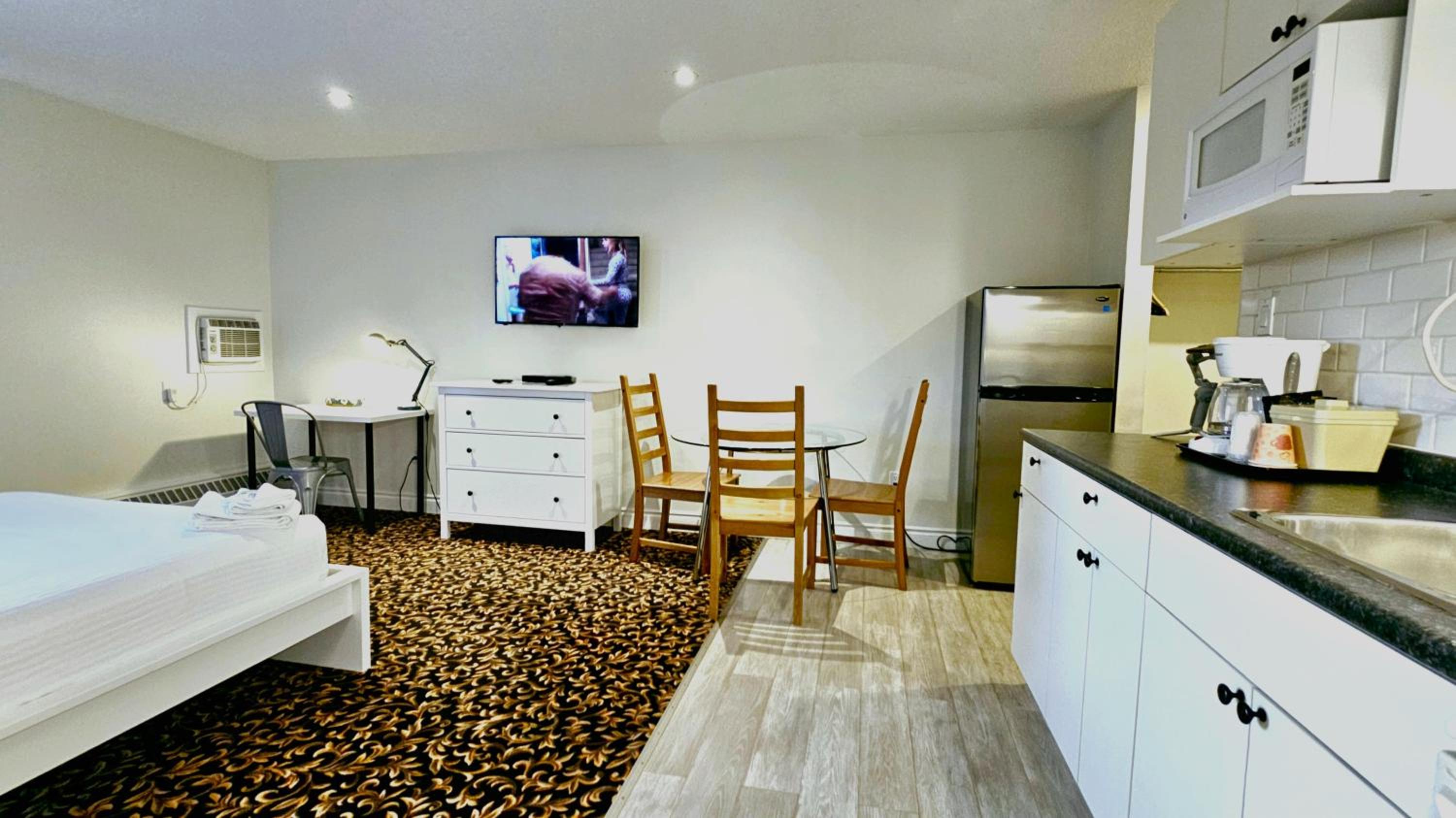 Cloud 9 Inn