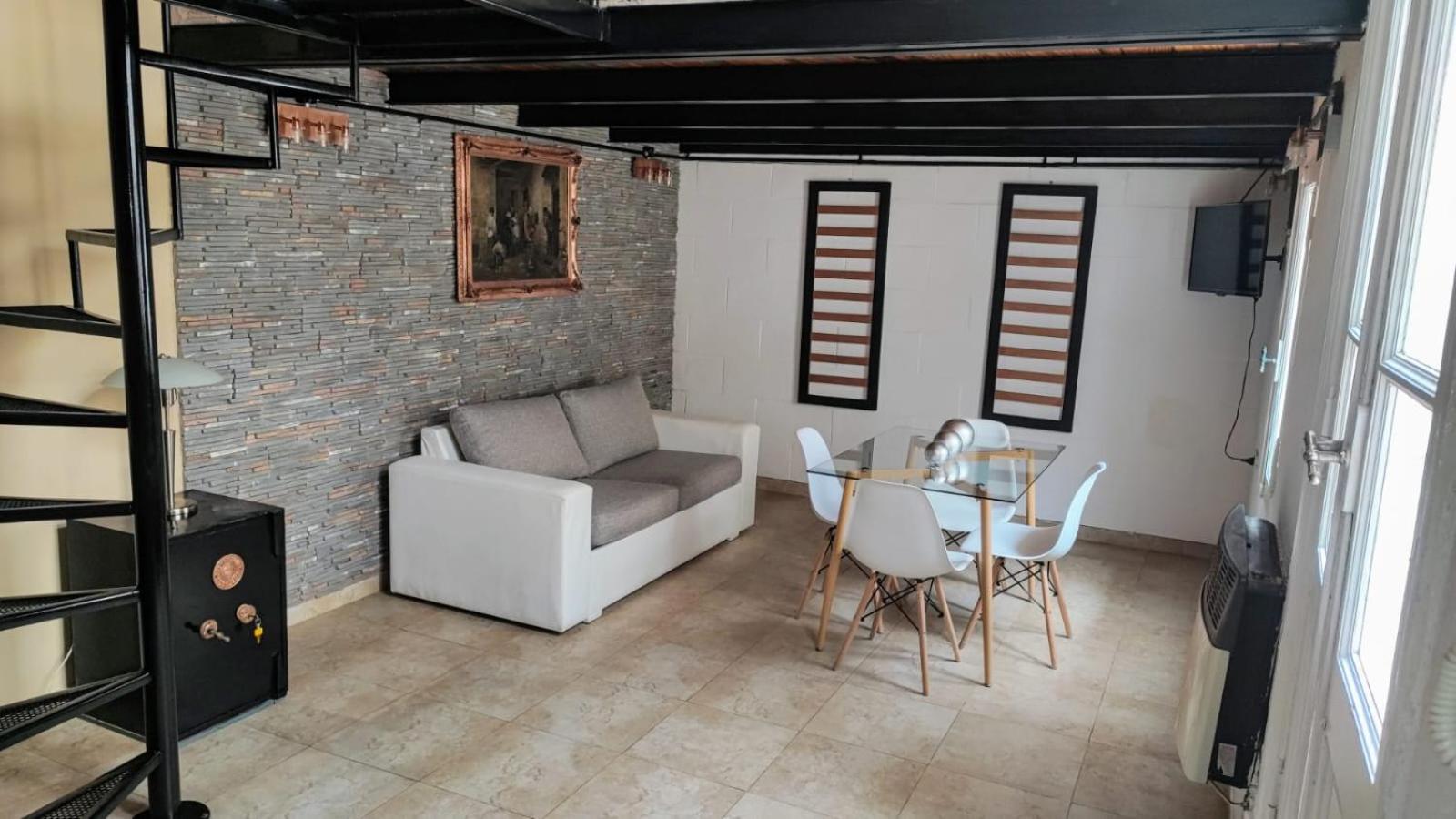 Departamento con patio en excelente ubicación en Belgrano