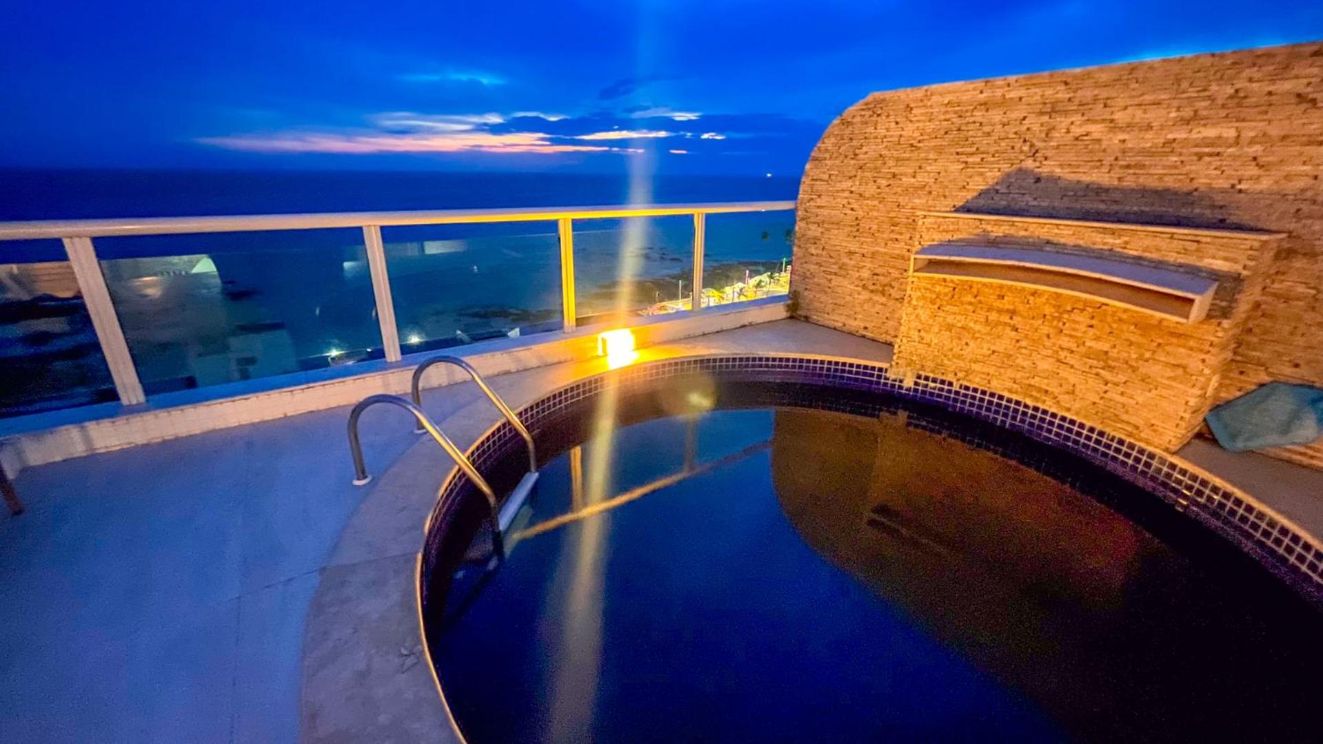 Apartamento-Cobertura de Luxo Vista Mar em Salvador