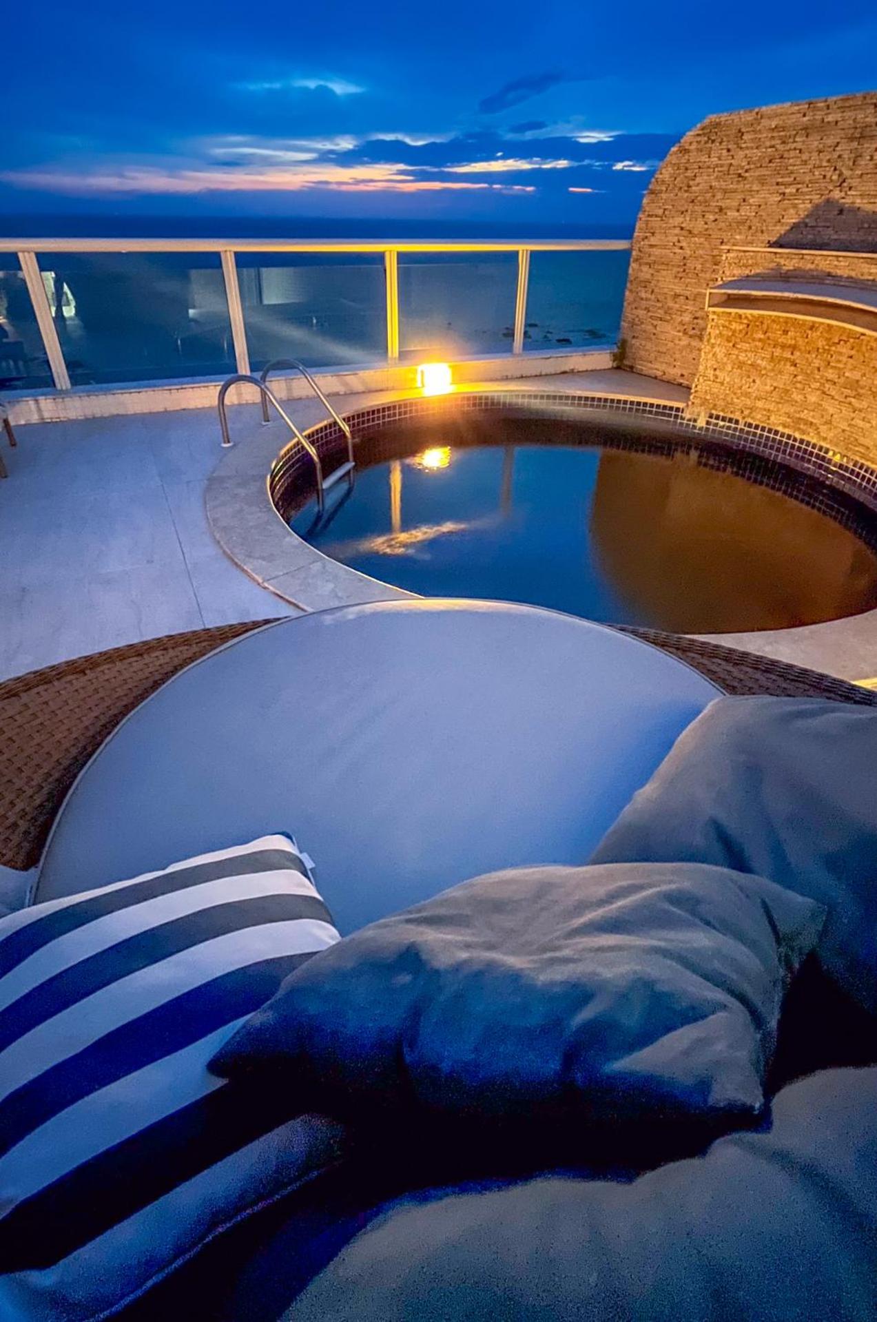 Apartamento-Cobertura de Luxo Vista Mar em Salvador
